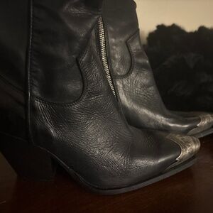 Free people black leather steel tip boots size 39 NEW!